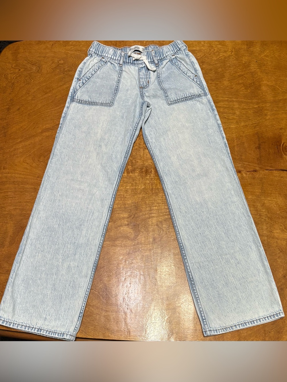 Girl’s Abercrombie Kids low rise baggy light weight jeans  GUC